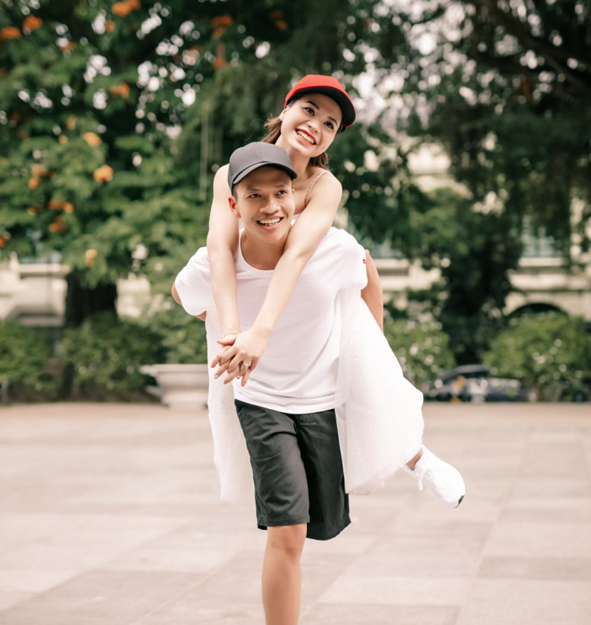 Dù khiếm khuyết nhưng nghị lực của Lệ Thu và Bảo Ngọc khiến nhiều người cảm phục. 