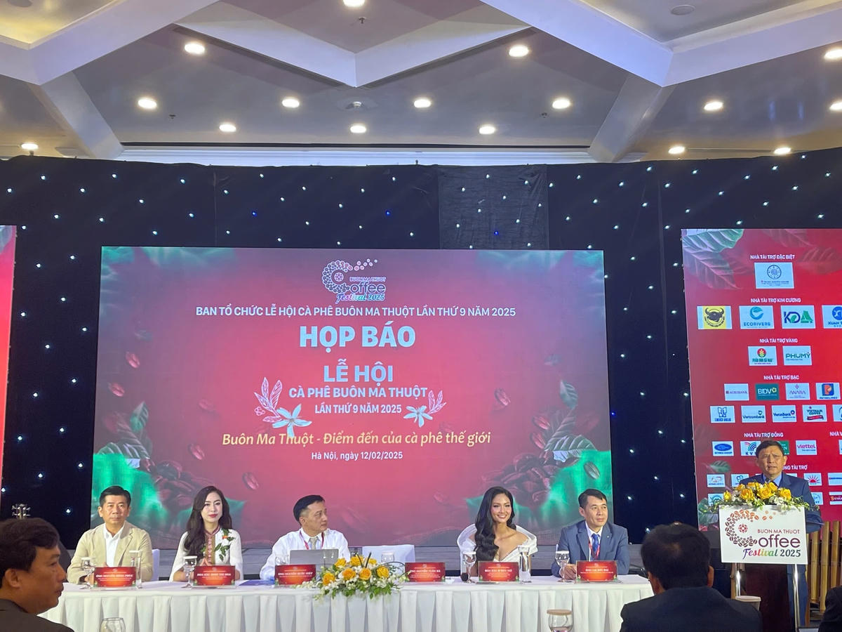 Hop bao Le hoi ca phe