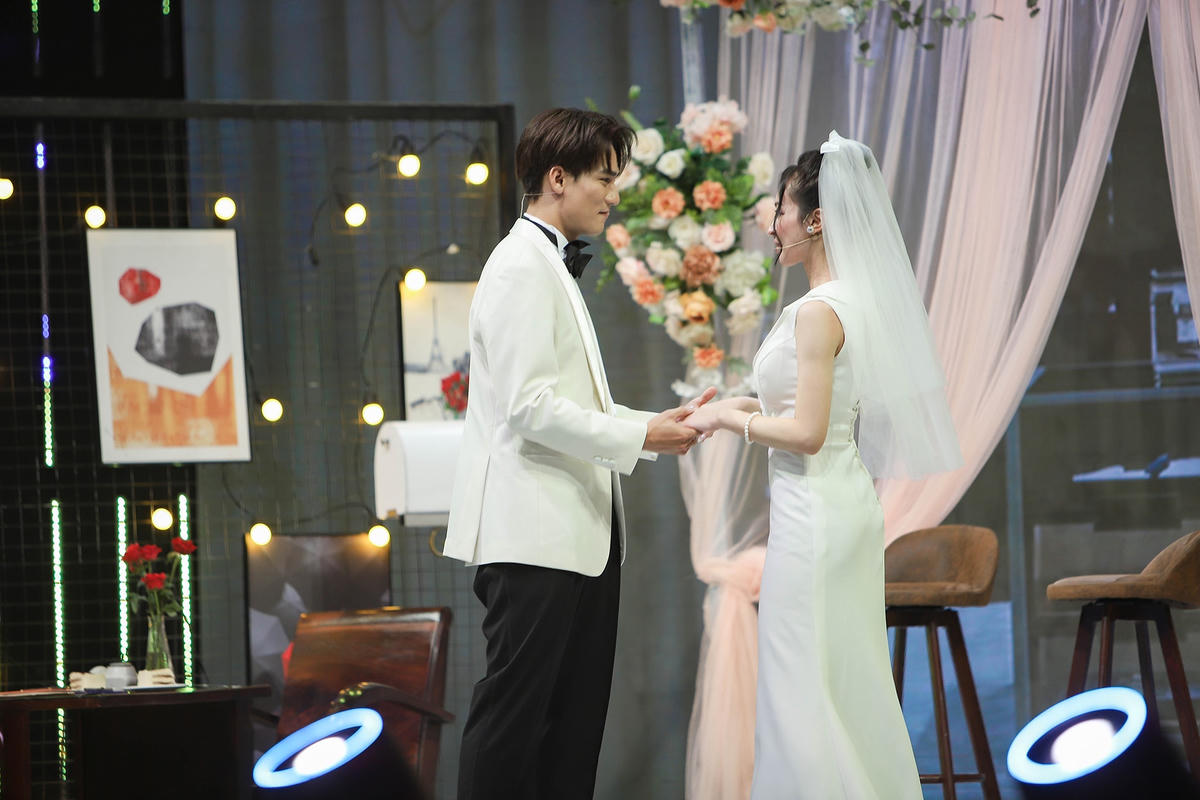 Khóc nức nở vì được tỏ tình chân thành, Phi Linh có quyết định bất ngờ