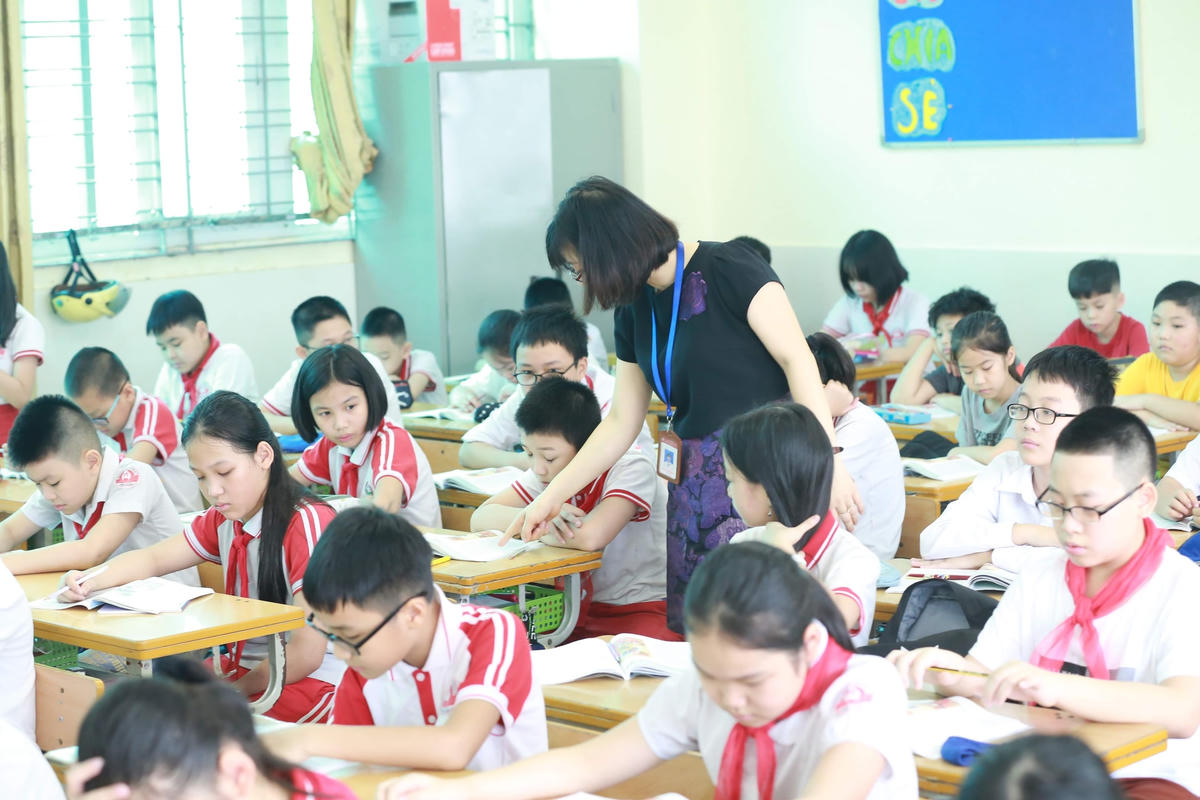 Rất cần minh bạch các khoản thu ở trường học để các khoản phụ phí không trở thành gánh nặng đầu năm học. Ảnh minh họa: Quang Vinh.
