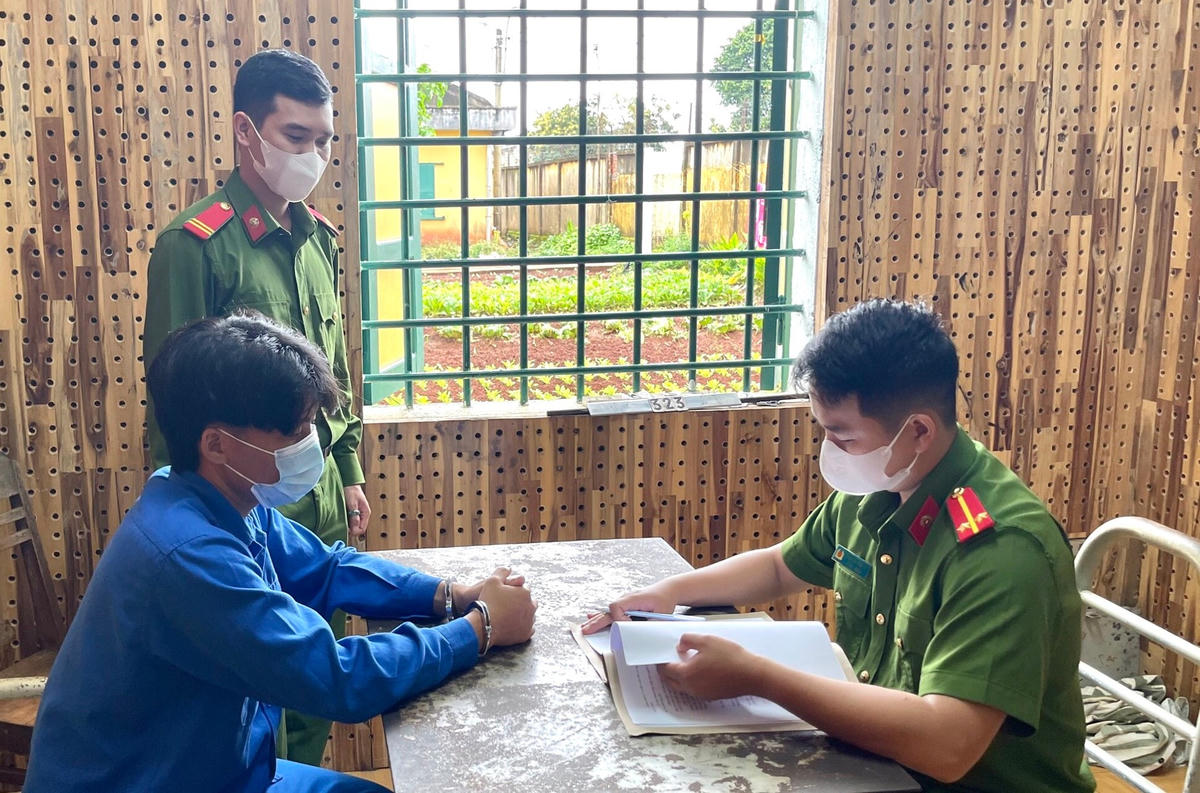 Cơ quan điều tra làm việc với Huỳnh Bá Minh.