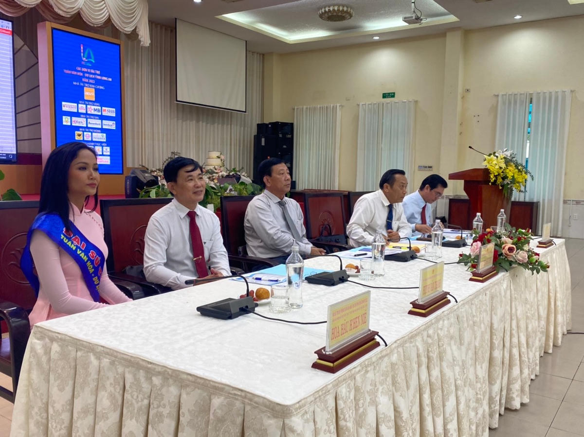 Họp báo công bố thông tin tuần lễ du lịch ở Long An