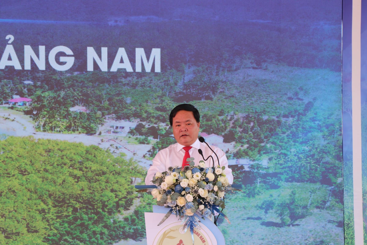 Ông Nguyễn Hồng Quang - Phó Chủ tịch UBND tỉnh Quảng Nam phát biểu tại Lễ khởi công.