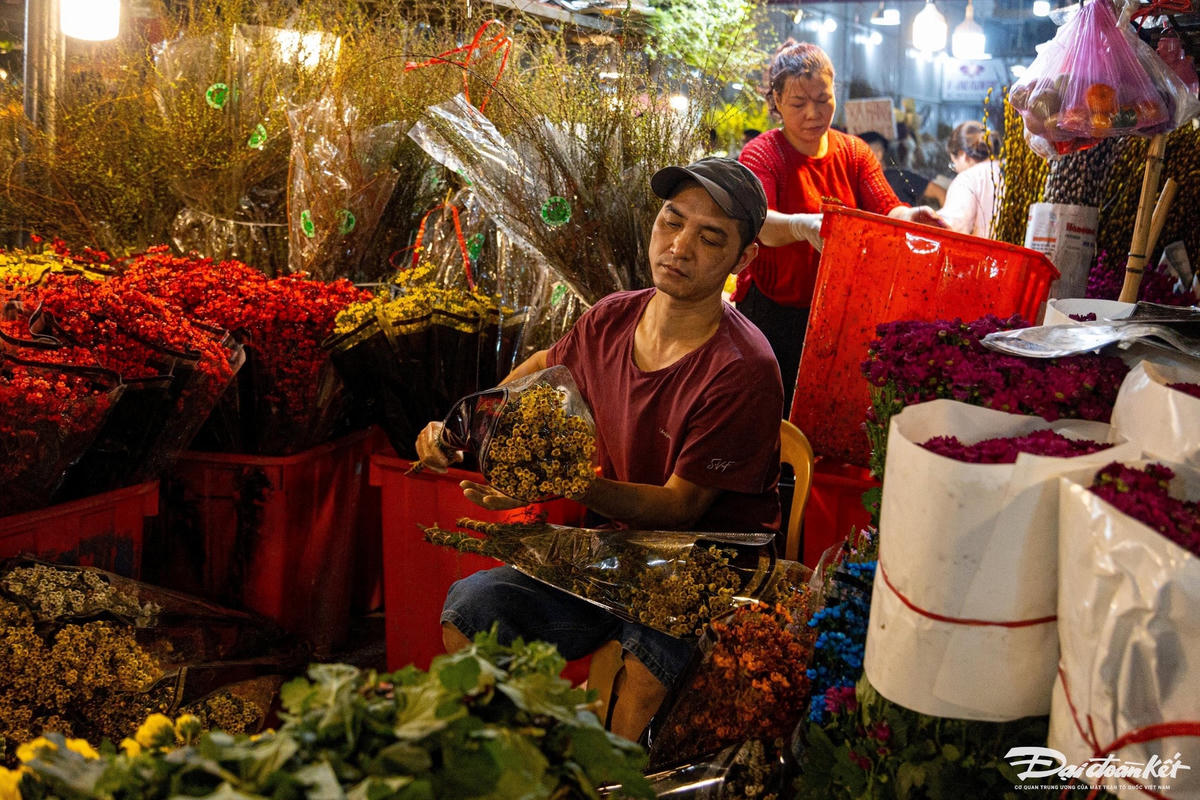 W_cho_hoa_tet-le-khanh59.jpg