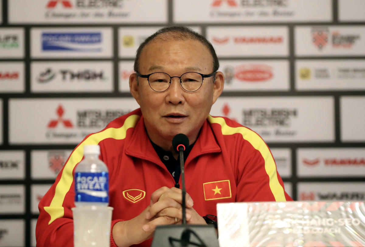 HLV Park Hang Seo: "Mục tiêu của chúng tôi luôn là chiến thắng dù phải đá trên sân khách". Ảnh: Vietnamnet.