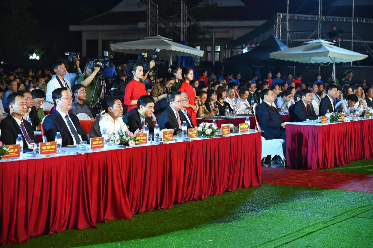 Đại diện lãnh đạo Đảng, Nhà nước dự Lễ kỷ niệm Chương trình "Truông Bồn - Dấu chân Anh hùng”.