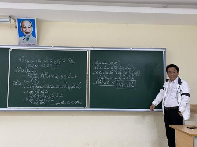 Một tiết dạy môn Lịch sử của thầy Trần Trung Hiếu, giáo viên Trường THPT chuyên Phan Bội Châu (Nghệ An).