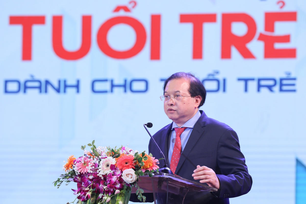 Thứ trưởng Bộ Văn hoá, Thể thao và Du lịch Tạ Quang Đông phát biểu tại buổi lễ.