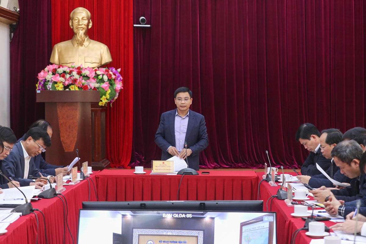 Bộ trưởng Bộ GTVT Nguyễn Văn Thắng chỉ đạo tại buổi giao ban công tác tháng 1/2023.