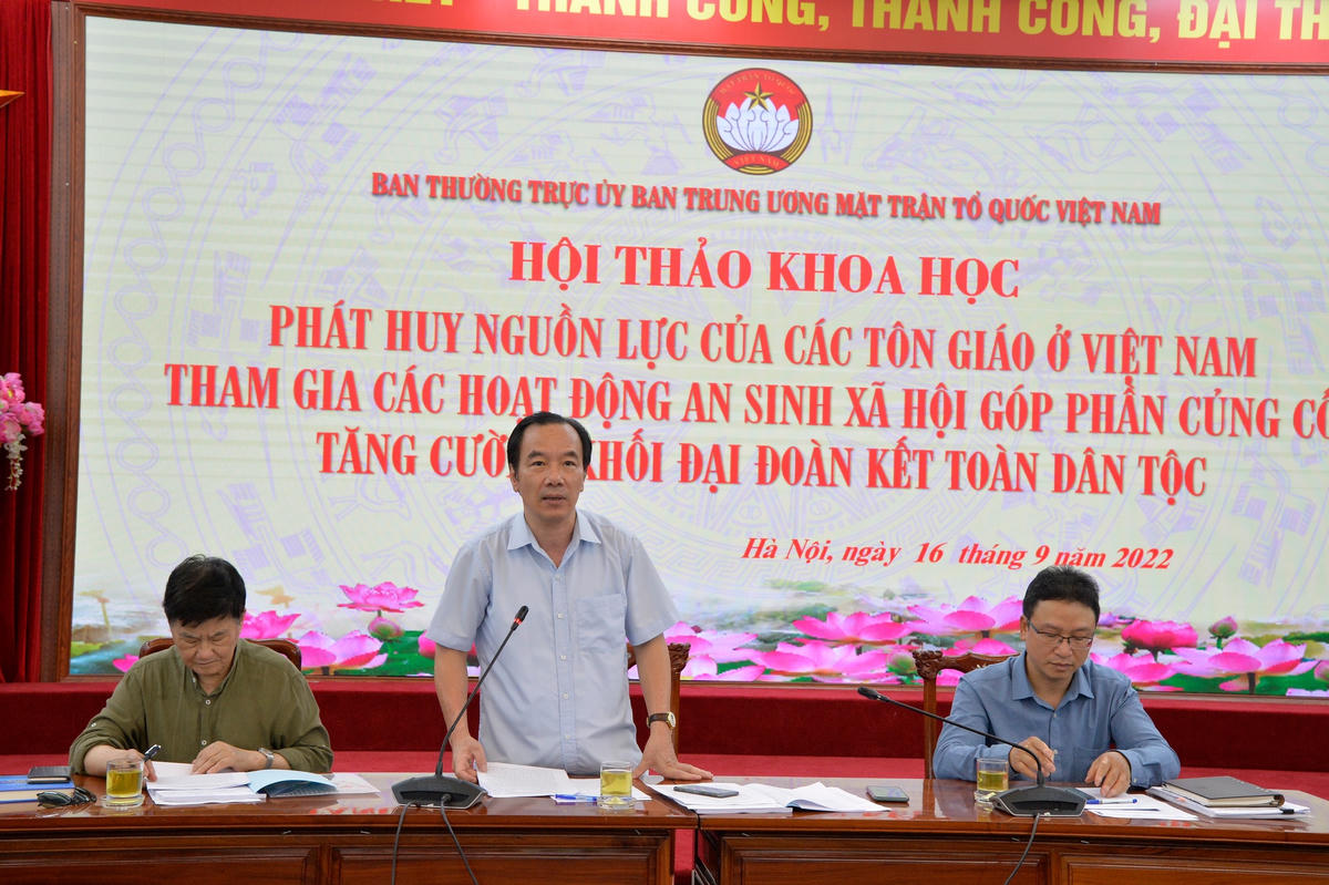 Phó Chủ tịch Ngô Sách Thực phát biểu tại Hội thảo