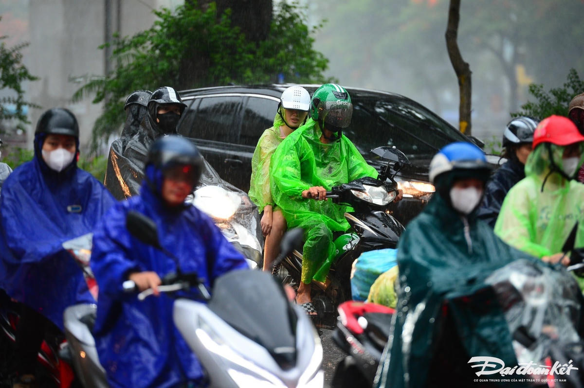 tac_duong-le-khanh28.jpg