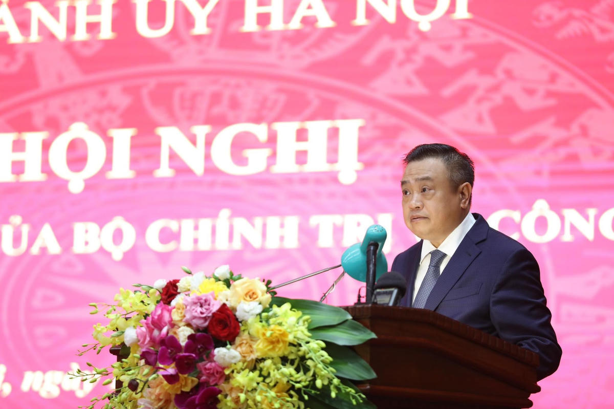 Tân Phó Bí thư Thành ủy Trần Sỹ Thanh phát biểu nhận nhiệm vụ.