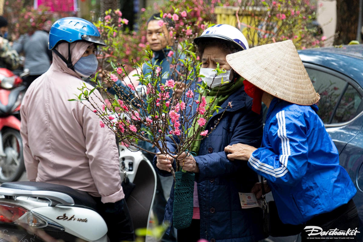 W_cho_tet-le-khanh21.jpg