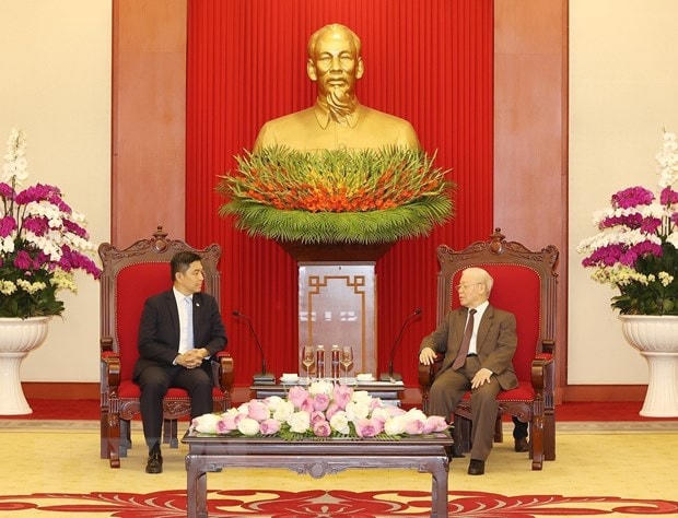 Tổng Bí thư Nguyễn Phú Trọng tiếp Chủ tịch Quốc hội Singapore Tan Chuan-Jin. (Ảnh: Trí Dũng/TTXVN).