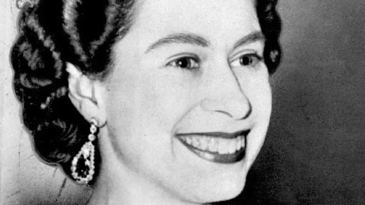 Nữ hoàng Anh Elizabeth II. Ảnh: Grunge.