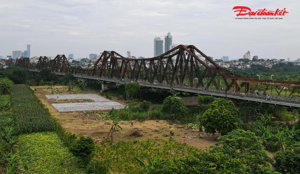Được biết, Công ty Cổ phần Đường sắt Hải Hà (thuộc Tổng công ty đường sắt Việt Nam) là đơn vị chịu trách nhiệm quản lý, duy tu cầu Long Biên.