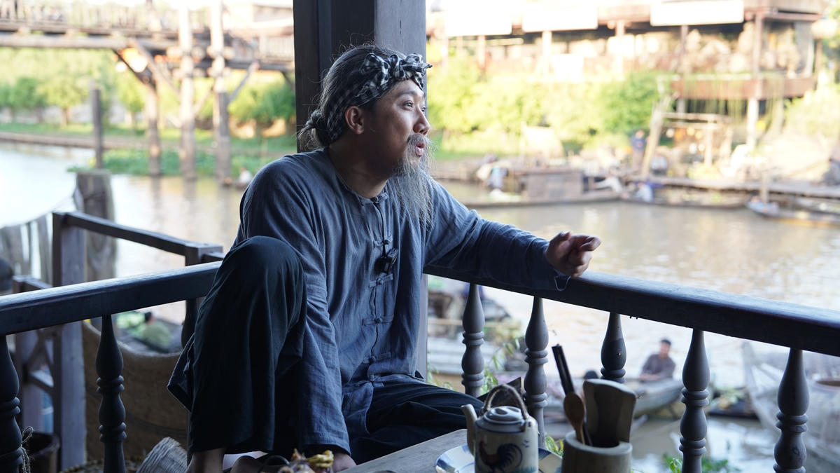 Trấn Thành tiết lộ, bác Ba Phi là một nhân vật hào sảng. 