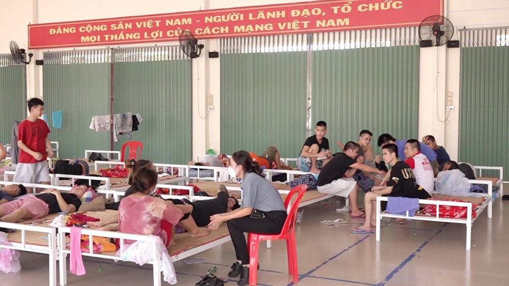 Những người này hiện đang được kiểm tra sức khỏe và phục vụ công tác điều tra. 