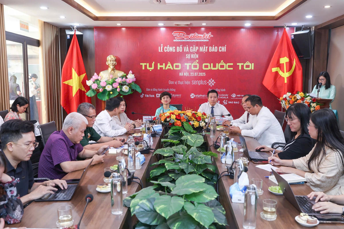 Lễ công bố và gặp mặt b sự kiện “Tự hào tổ quốc tôi”. Ảnh: Quang Vinh.