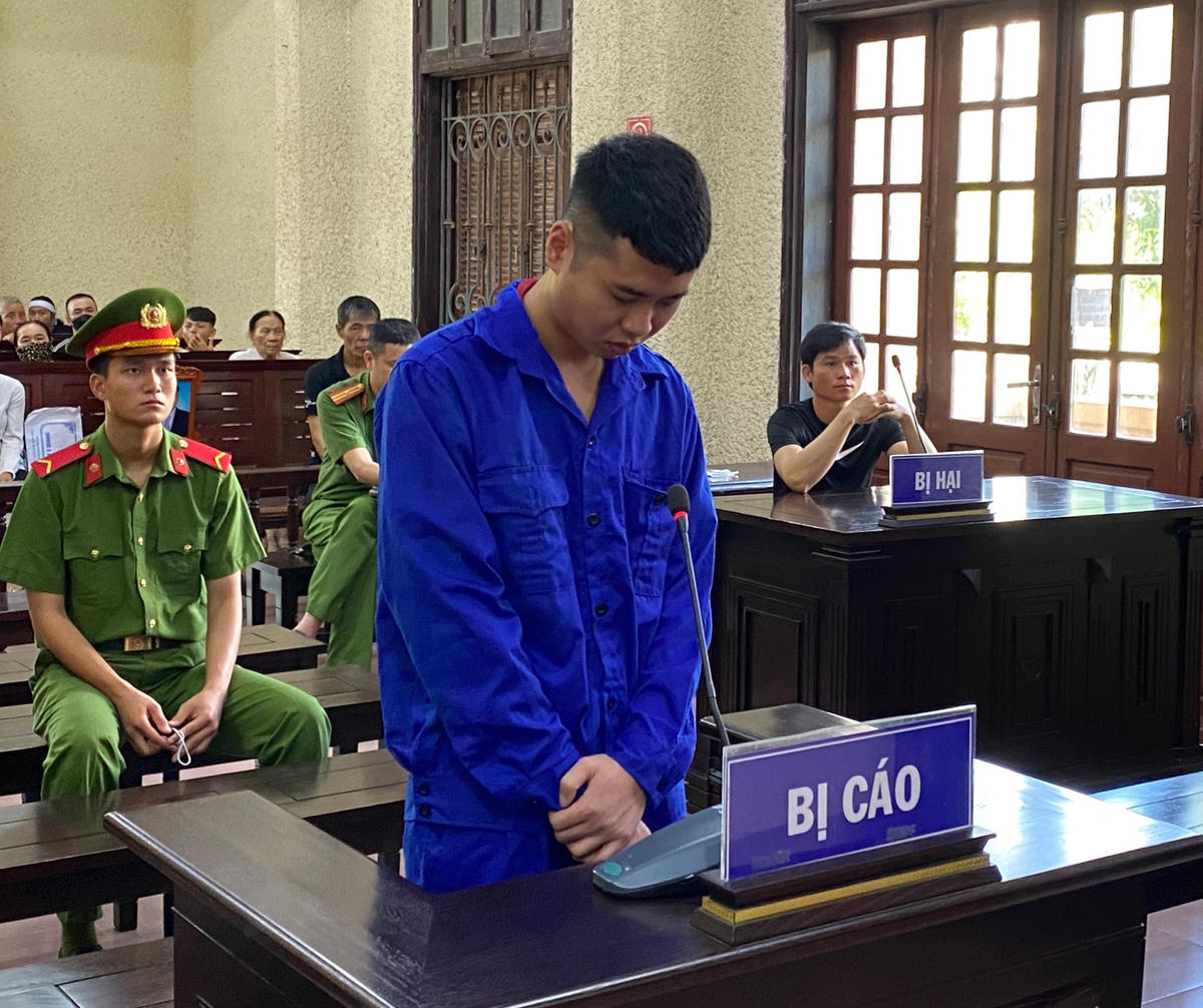Bị cáo Phan Trung Hòa tại phiên tòa.