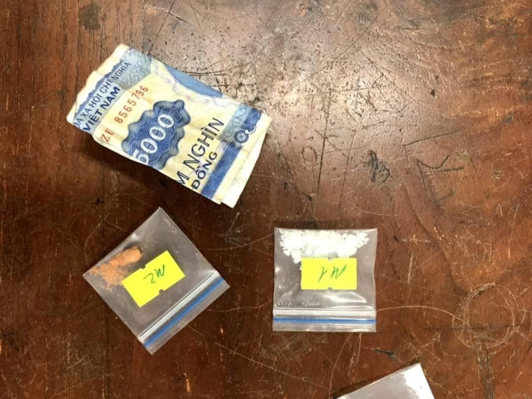Tang vật thu nhận tại hiện trường. Ảnh: Fanpage Công an TP Ninh Bình