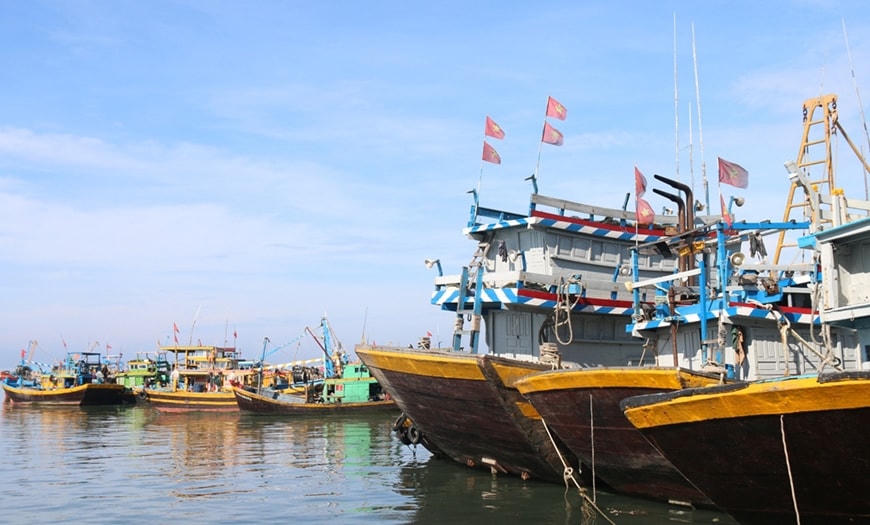 Khu vực neo đậu tàu, thuyền tại  sông Cà Ty, TP Phan Thiết, Bình Thuận.