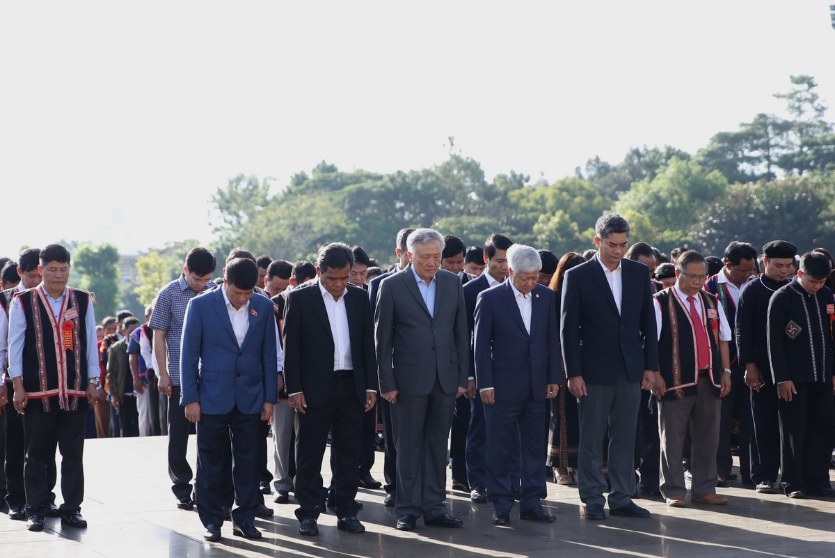 Bảo đảm đầu tư có trọng tâm, trọng điểm các dự án phát triển KT-XH vùng đồng bào dân tộc thiểu số và miền núi- Ảnh 4. Bảo đảm đầu tư có trọng tâm, trọng điểm các dự án phát triển KT-XH vùng đồng bào dân tộc thiểu số và miền núi- Ảnh 4.