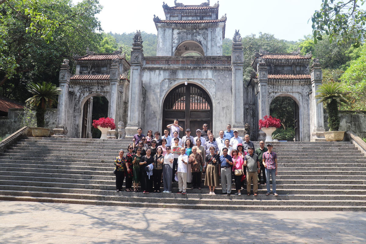 Những năm gần đây, du khách đến với Đền Bà Triệu ngày càng đông, nhất là những dịp Tết Nguyên đán, lễ hội. 5 tháng đầu năm năm 2023, ước tính khu di tích đón được hàng chục nghìn lượt khách trong và ngoài tỉnh. Ảnh chụp ngày 19/5.