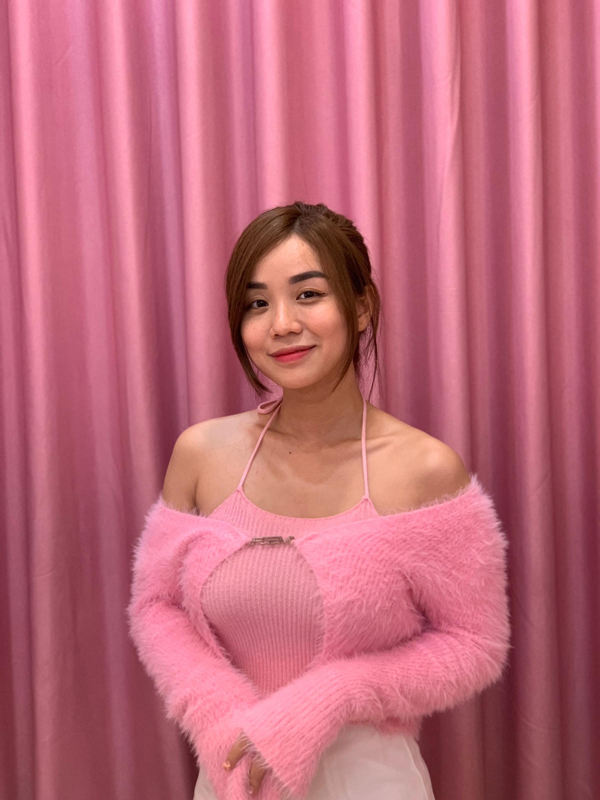 Cindy Lư thừa nhận bản thân bị sốc trước những phản ứng trái chiều của dư luận thời điểm chuyện tình cảm với Hoài Lâm bị công khai.