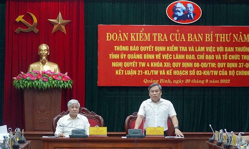 Ông Vũ Đại Thắng, Bí thư Tỉnh ủy tiếp thu các ý kiến chỉ đạo. 