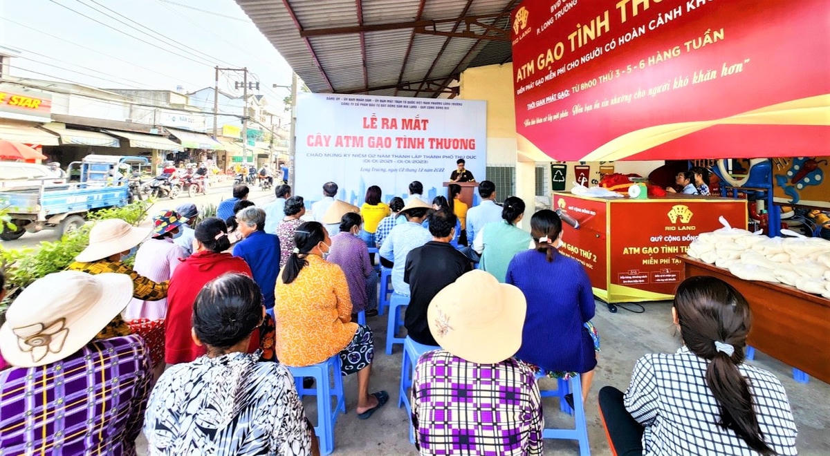 Nhiều hoạt động chăm lo Tết và hỗ trợ các gia đình công nhân, người lao động khó khăn thời điểm cận Tết. 