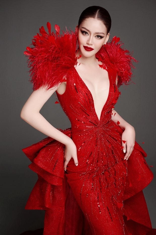 Thanh Ngân được fan sắc đẹp kỳ vọng sẽ làm nên chuyện tại đấu trường nhan sắc lần này. 