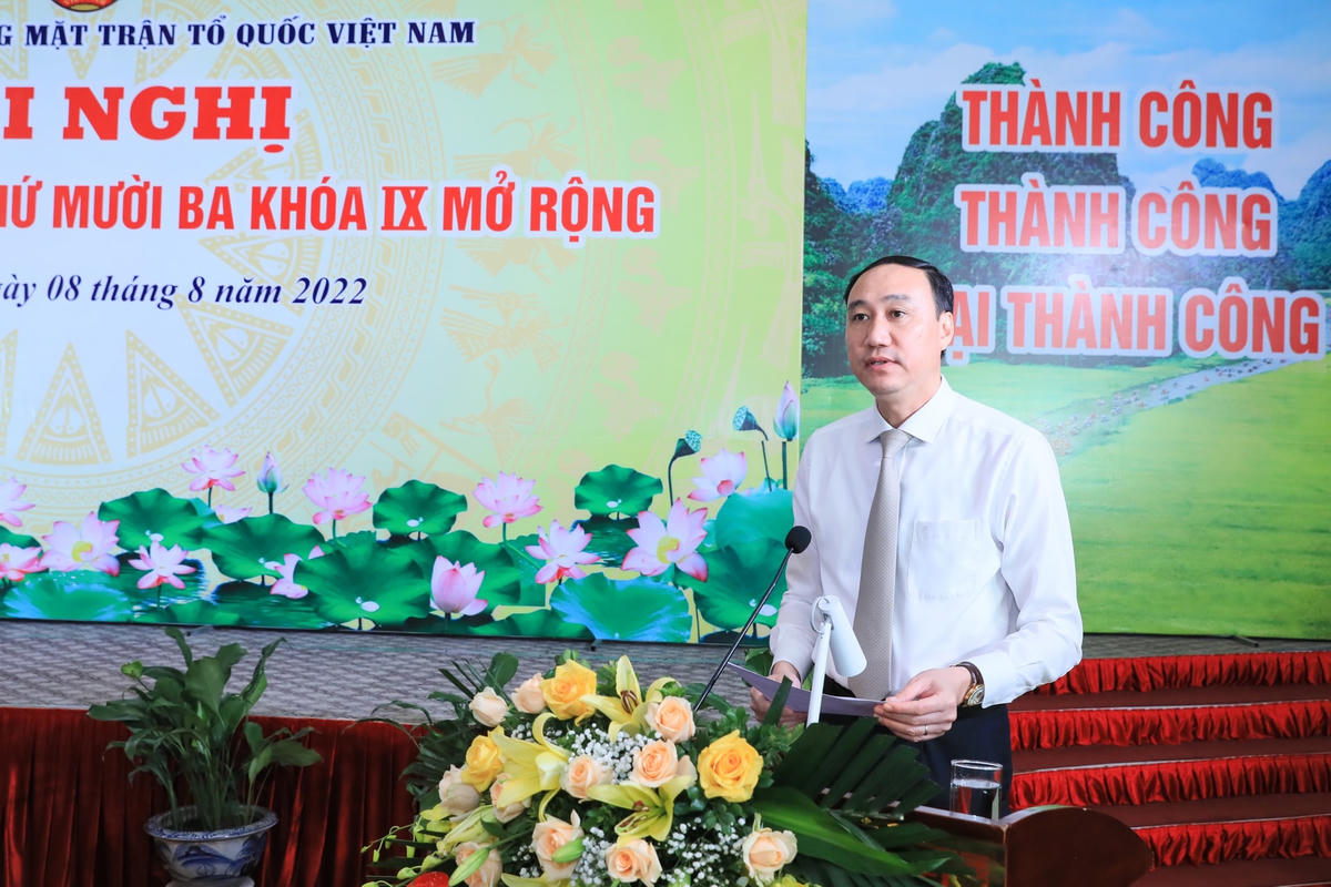 Phó Chủ tịch Phùng Khánh Tài phát biểu tại Hội nghị. Ảnh: Quang Vinh.