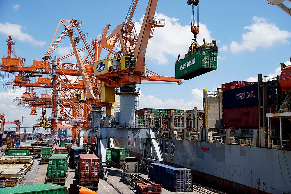 Doanh nghiệp logistics Việt Nam đang từng bước đầu tư phát triển. Nguồn: DTO.