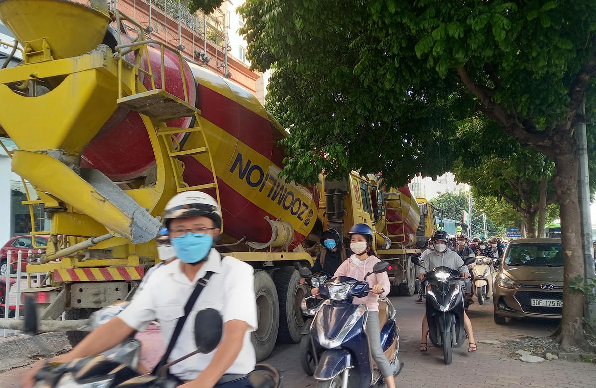 Hà Nội: Bị phạt nhiều lần, xe bồn bê tông Việt Tiệp vẫn tiếp tục hoạt động trong giờ cấm