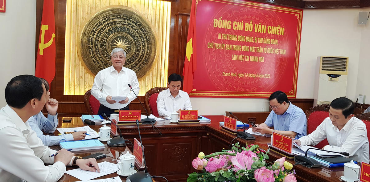 Chủ tịch Đỗ Văn Chiến phát biểu kết luận tại buổi làm việc.