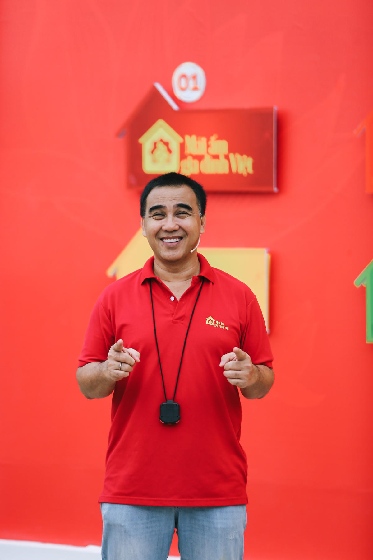 Nghễ sĩ Quyền Linh luôn tâm niệm, làm thiện nguyện phải làm bằng cả tấm lòng của mình.