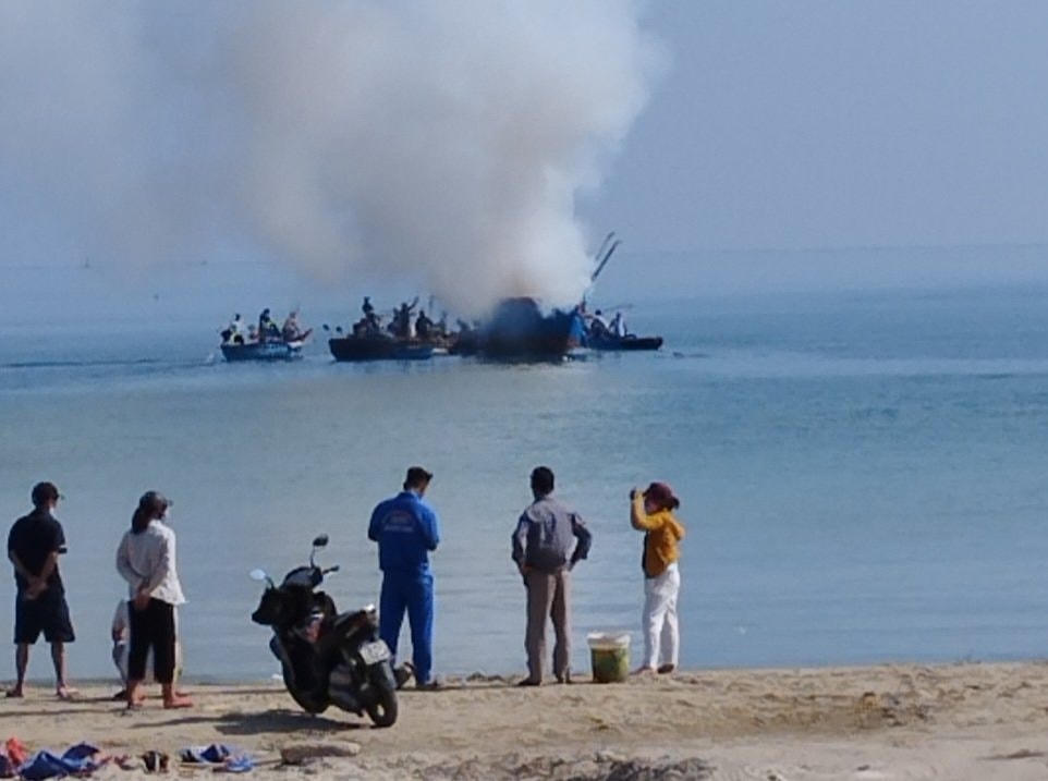 Hiện trường vụ cháy. Ảnh: Trung tâm VH huyện Phú Lộc.