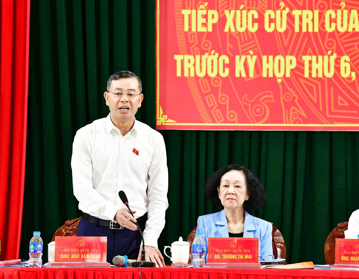 Tổng Kiểm toán nhà nước Ngô Văn Tuấn thay mặt Đoàn điều hành việc trao đổi, giải đáp ý kiến của cử tri.