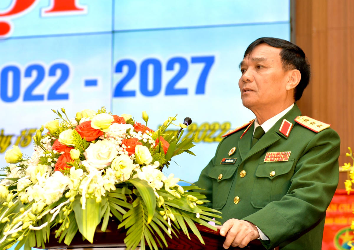 Thượng tướng Phạm Hồng Hương, Phó Chủ tịch Hội CCB Việt Nam đã biểu dương những thành tích mà Hiệp hội DN CCB tỉnh Quảng Ninh đạt được trong nhiệm kỳ qua.