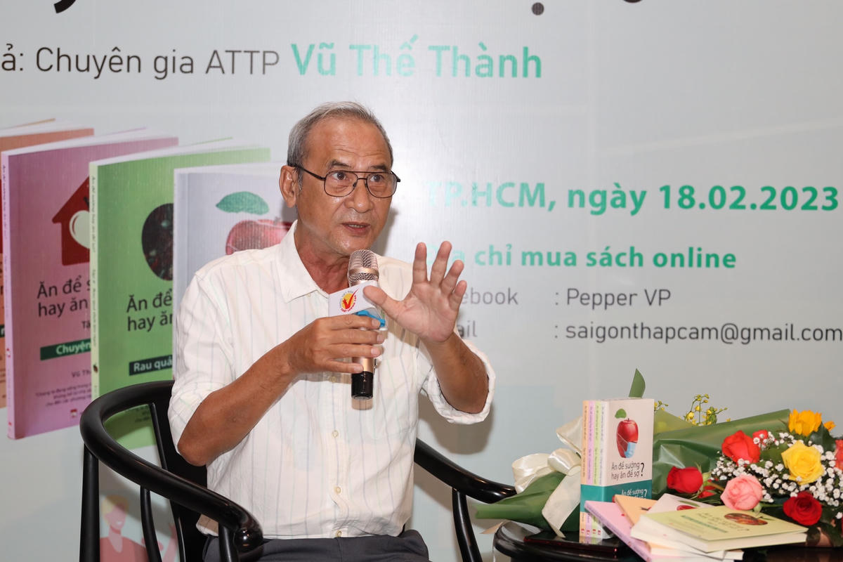Ông Vũ Thế Thành cho biết, ông nhận được rất nhiều câu hỏi của người dân về việc ăn uống như thế nào cho đúng.