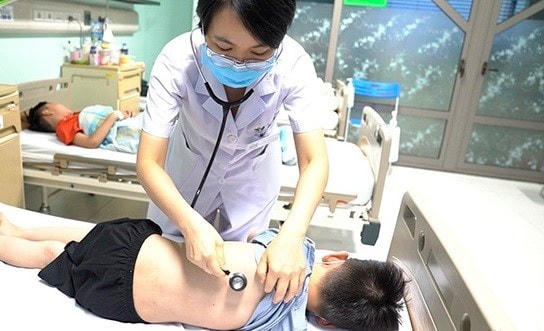 Bệnh nhi mắc viêm phổi do mycoplasma pneumoniae.