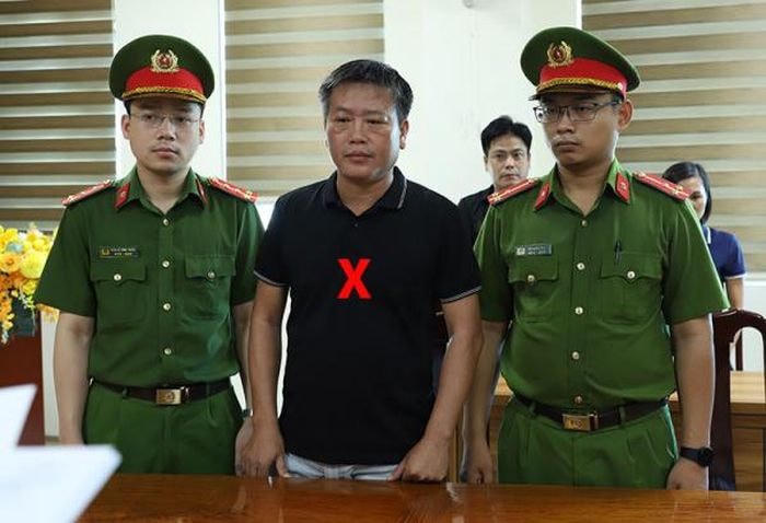 Đối tượng Nguyễn Hữu Hoàng. 