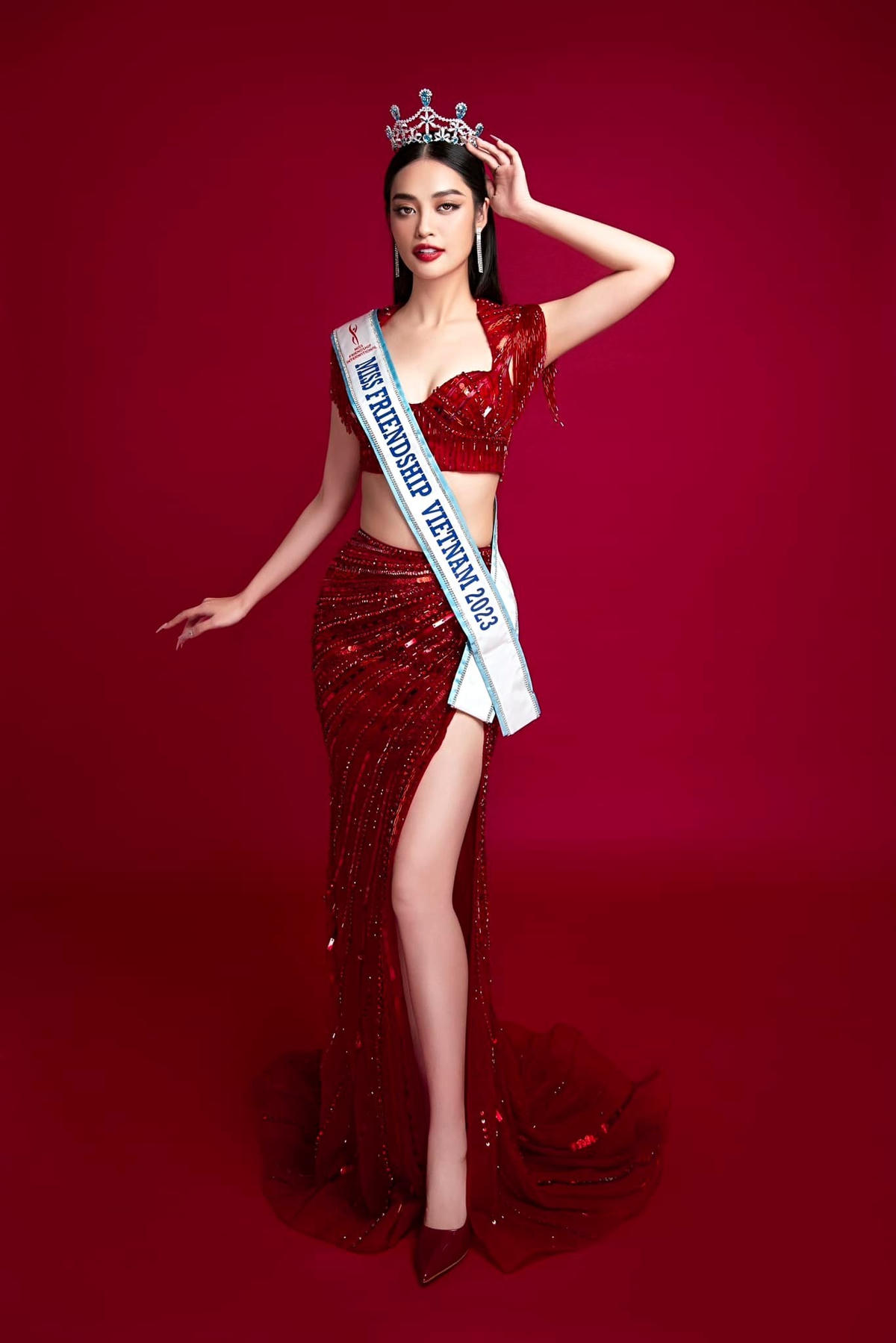 Nông Thúy Hằng - Á hậu 2 Hoa hậu Hữu nghị Quốc tế 2023.