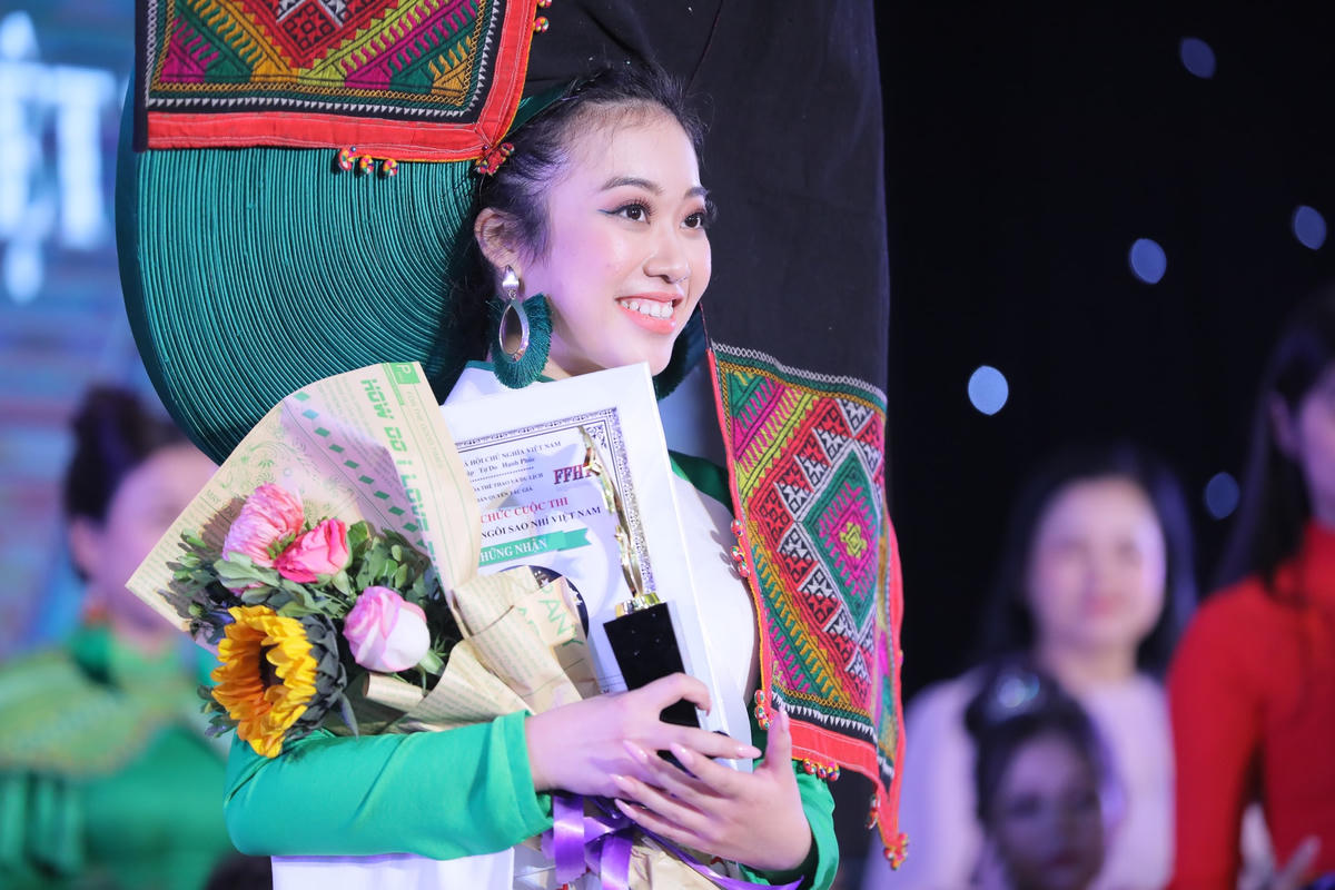 Quán quân "Giái thưởng ngôi sao nhí Việt Nam 2022" Nina Nguyễn.