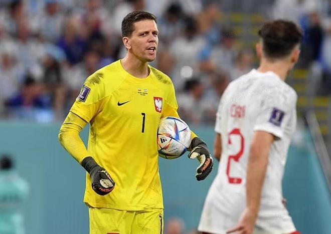 Thủ môn Szczesny đang là 50% sức mạnh của Ba Lan. Ảnh: 163.
