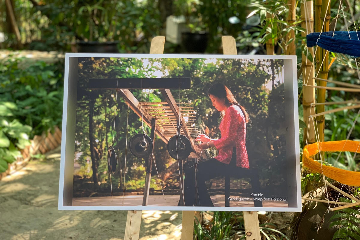 Tràn ngập sắc màu ở Làng nghề lụa Vạn Phúc - Hà Đông