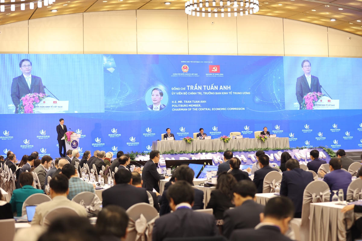 Quang cảnh phiên họp toàn thể- Ảnh: Quang Vinh