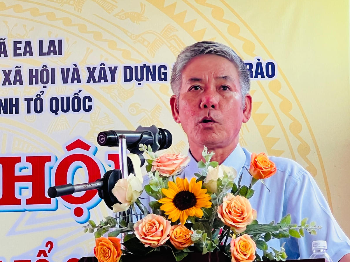 Ông Võ Đức Nhân, Chủ tịch UBND xã Ea Lai phát biểu.