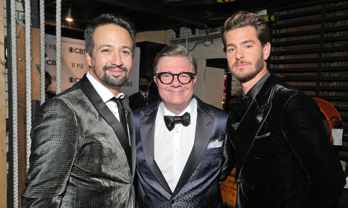 Lin-Manuel Miranda, Nathan Lane và Andrew Garfield tham dự lễ trao giải. Ảnh: Kevin Mazur / Getty Images cho Tony Awards Productions.